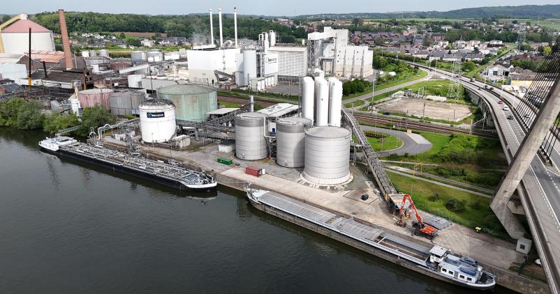 chargement et déchargement bateaux