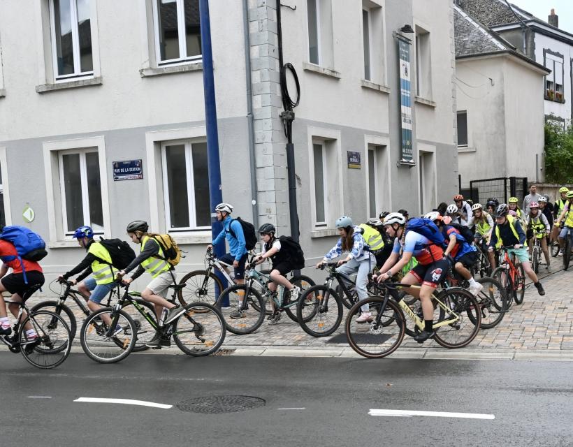 Cyclistes dans une rue